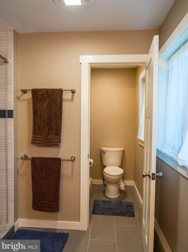 3433 Larkington Dr, Edgewater MD 21037 exterior