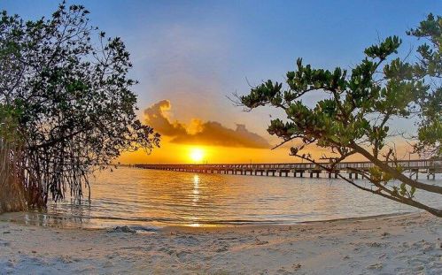 2201 Marshfield Ct, Fort Pierce FL  34953-4372 exterior