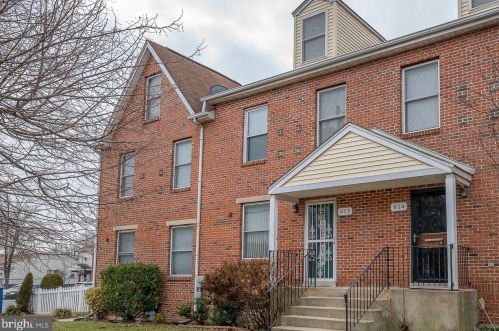 802 Tilghman St, Chester, PA 19013-3001