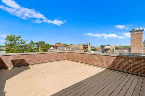 1950 Orch St, Chicago IL 60614-5495 exterior