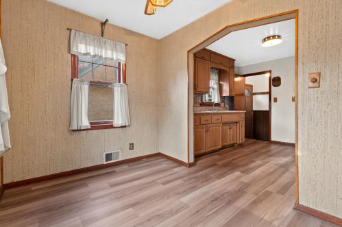 4249 1 Pl, Milwaukee WI 53207-3233 exterior