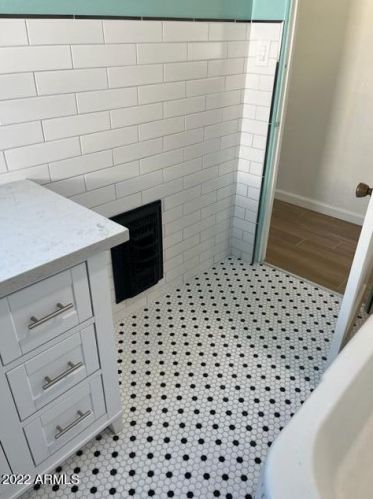 2041 16 Ave, Phoenix AZ 85021-5411 exterior