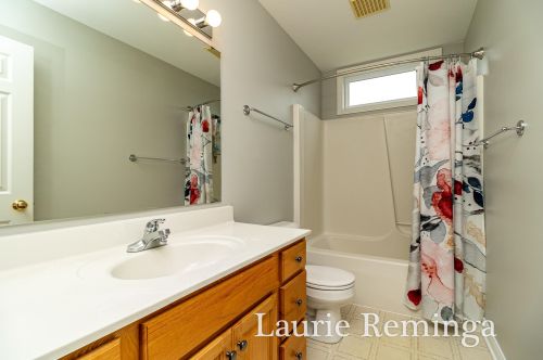 5450 Heathwood, Grand Rapids MI 49512-9514 exterior