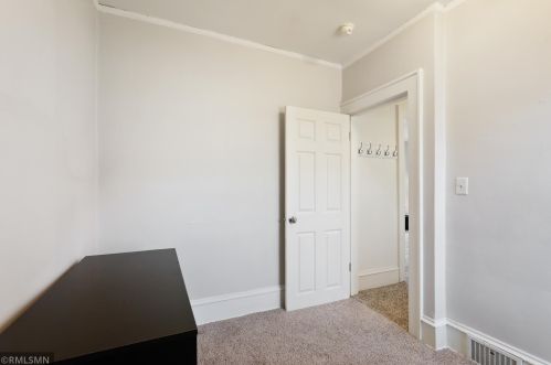 516 17 Ave, South Saint Paul MN 55075-1527 exterior