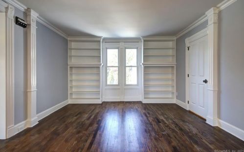 386 Gulf St, Milford CT 06460-7202 exterior