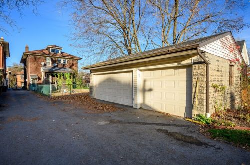 207 Teece Ave, Pittsburgh, PA 15202-3315