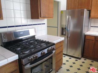 3493 Rosewood Ave, Los Angeles CA  90066-2242 exterior