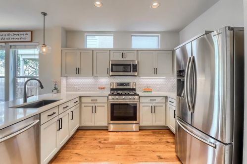 3308 Bratton Ridge Xing, Austin TX  78728-3672 exterior