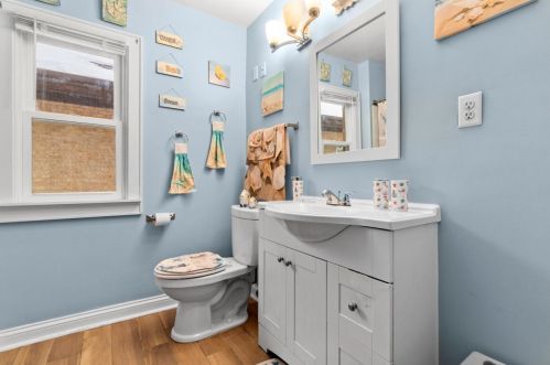 1332 Capitol Dr, Milwaukee WI  53211-1812 exterior