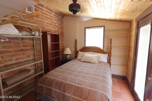 10700 Tanque Verde Rd, Tucson AZ 85749-9611 exterior