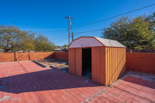 5002 1 St, Tucson AZ 85711-1507 exterior