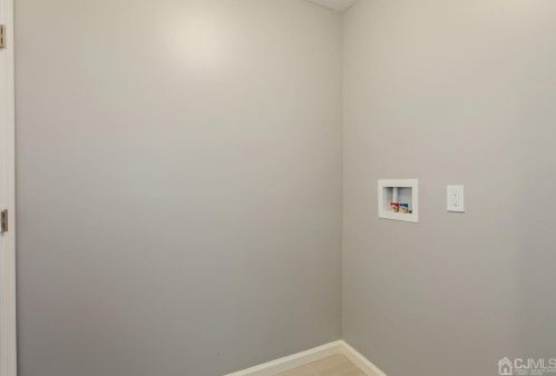 54 Howard Ave, Edison NJ  08837-3432 exterior