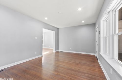 7843 Rhodes Ave, Chicago IL  60619-3013 exterior