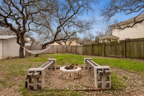 2200 Bahama Rd, Austin TX 78733-1207 exterior