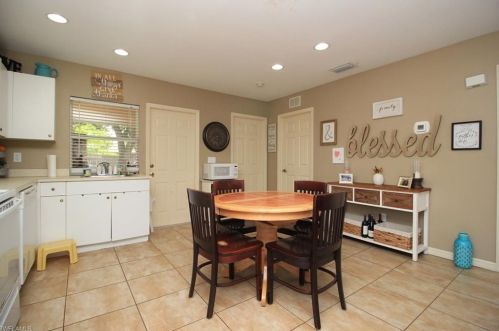 2400 55th Ter, Naples FL 34116-5594 exterior