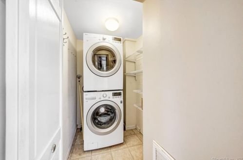 110 Lafayette St, Milford CT 06460-4714 exterior