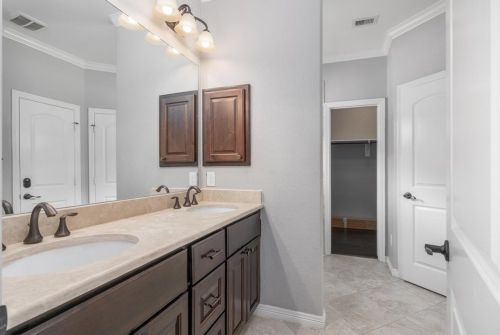 13718 Cole Pt Dr, Humble TX 77396-1108 exterior