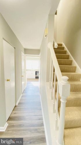 4 Dinsdale Ct, Silver Spring, MD 20906-6101