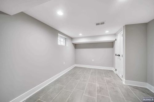 356 New Milford Ave, Dumont NJ 07628-2147 exterior