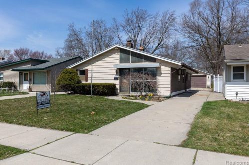 25268 Hopkins St, Dearborn Heights MI  48125-1623 exterior