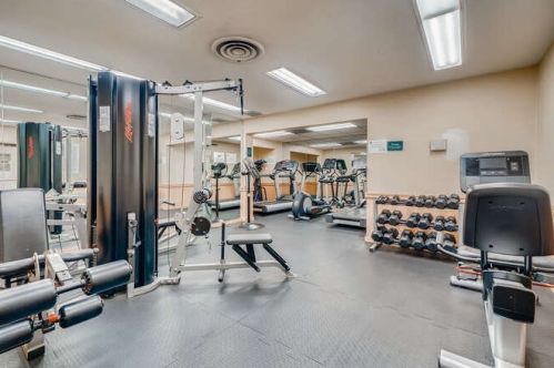 3950 Lake Shore Dr, Chicago IL  60613-3434 exterior