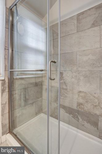 5947 Monticello Rd, Alexandria VA 22303-2218 exterior