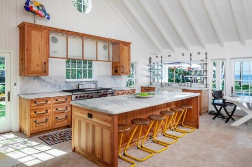 1 10 Ave, Naples FL 34120-5119 exterior