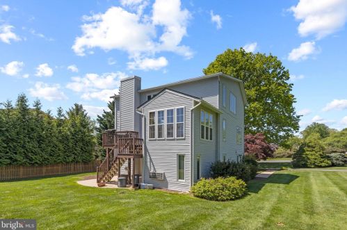 1921 Dundee Rd, Rockville MD exterior