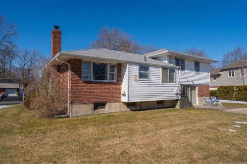 16 Dunford St, Huntington Station NY 11747-1312 exterior