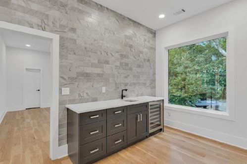 1198 Milmar Dr, Atlanta GA exterior