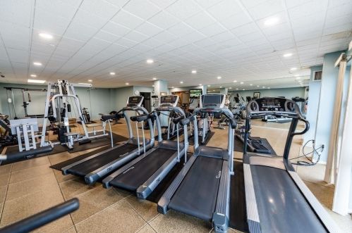 1001 Marina Dr, Quincy MA  02171-1535 exterior