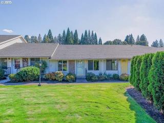 1660 143 Ave, Portland OR  97230-4110 exterior