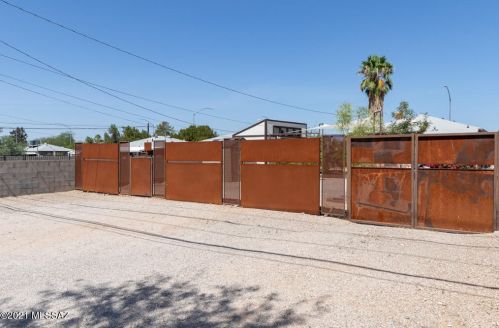 1710 Grant Rd, Tucson AZ 85712-2237 exterior