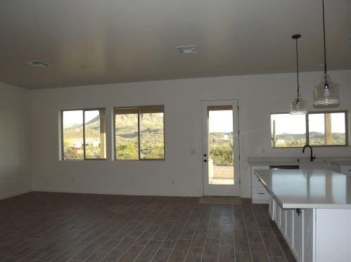 48118 Coyote Pass Rd, Phoenix AZ exterior