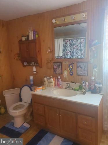 2232 5 St, Philadelphia PA 19106-3715 exterior