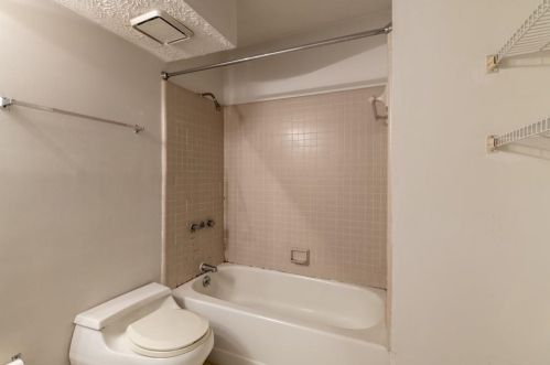 1152 Lynmoor Dr, Atlanta GA 30319-4126 exterior