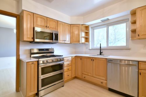 6909 Balmoral Ave, Chicago IL  60656-2007 exterior