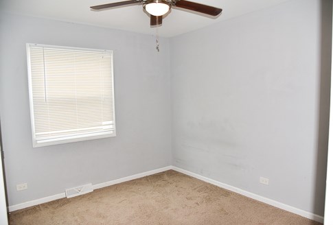 1524 Berwick Blvd, Waukegan IL 60085-1519 exterior