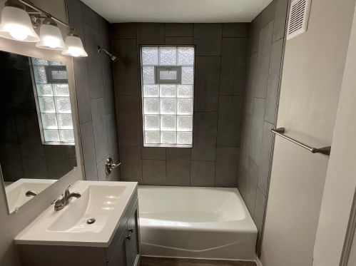 5269 37, Milwaukee WI 53209-4727 exterior