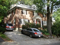 308 Prince St, Newton, MA 02465-2955