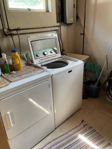 43 Grandview St, New Britain CT 06053-3048 exterior