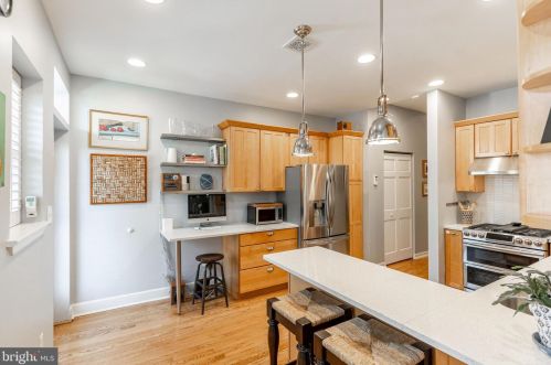 238 10th St, Washington DC  20002-6214 exterior