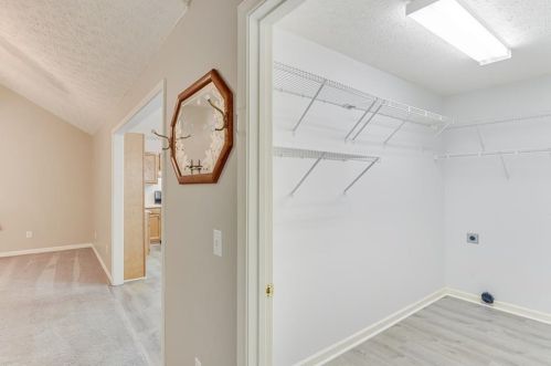 4054 Skyline Dr, Gainesville GA 30501-7662 exterior