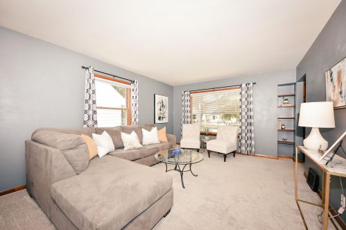 3250 86, Milwaukee WI 53227-4622 exterior