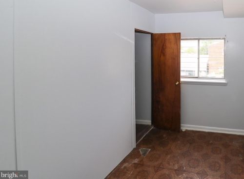 1056 28th St, Camden NJ 08105-4445 exterior