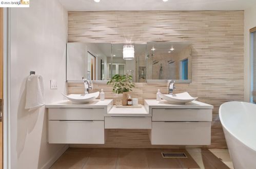 6 Dorothy Pl, Berkeley CA 94705-1613 exterior