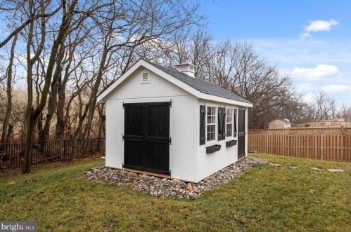 13 Hoffman Dr, Middletown MD 21769-7882 exterior