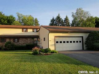 825 Kimry Moor, Fville, NY 13066-1840