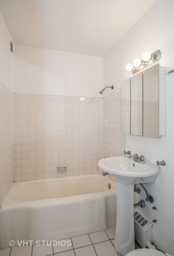 4920 Marine Dr, Chicago IL  60640-3965 exterior