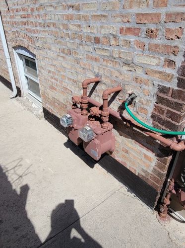 6432 Kilpatrick Ave, Chicago IL 60652-3085 exterior